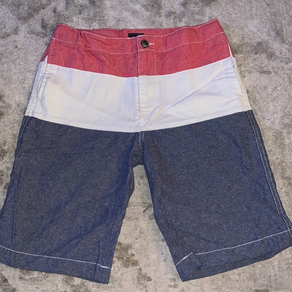 Red white and blue gap kids boy shorts.